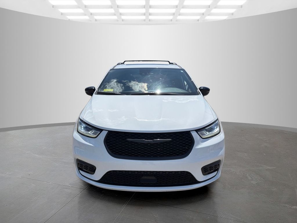 2025 Chrysler Pacifica Limited FWD