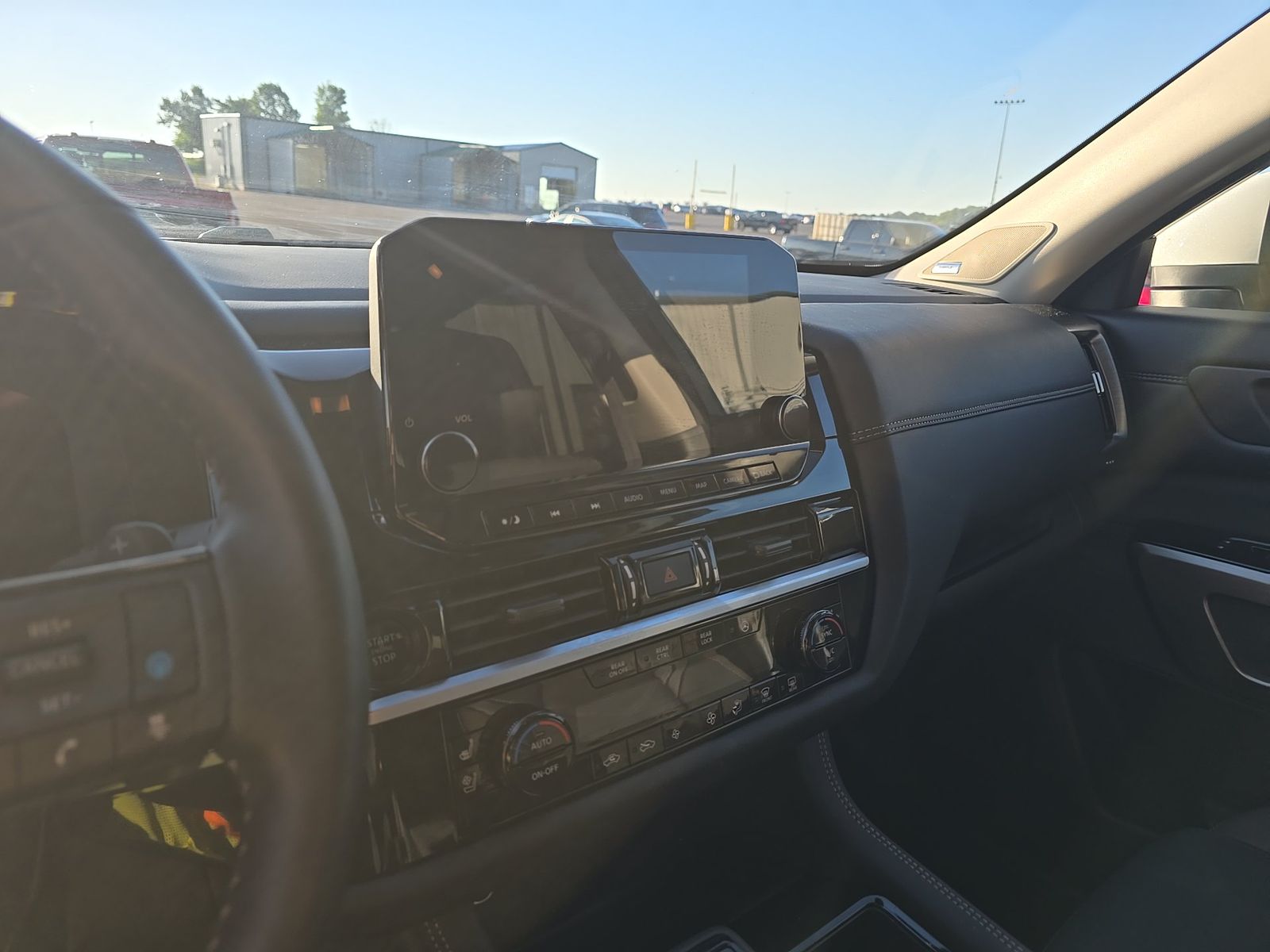 2025 Nissan Pathfinder Platinum AWD