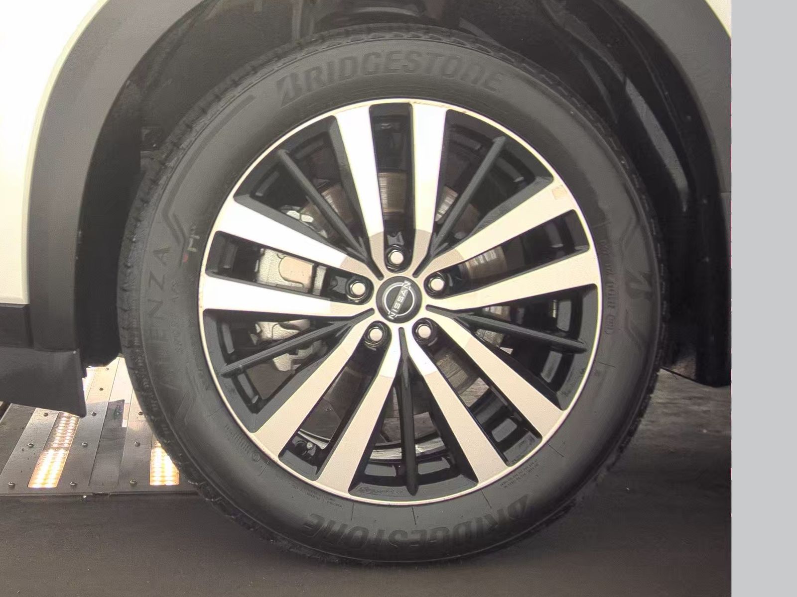 2025 Nissan Pathfinder Platinum AWD