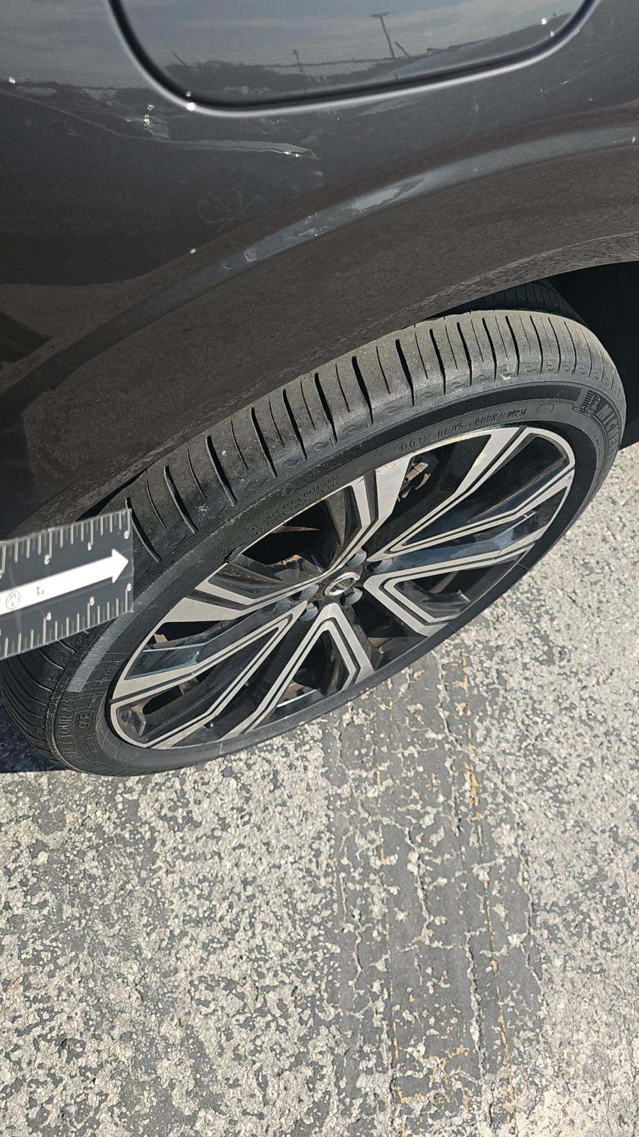 2023 Volvo XC60 B5 Ultimate AWD