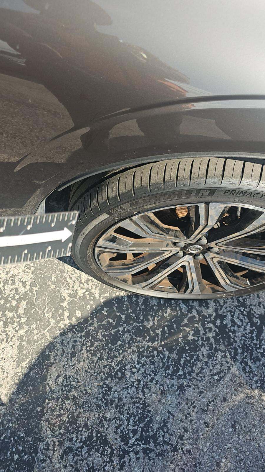 2023 Volvo XC60 B5 Ultimate AWD