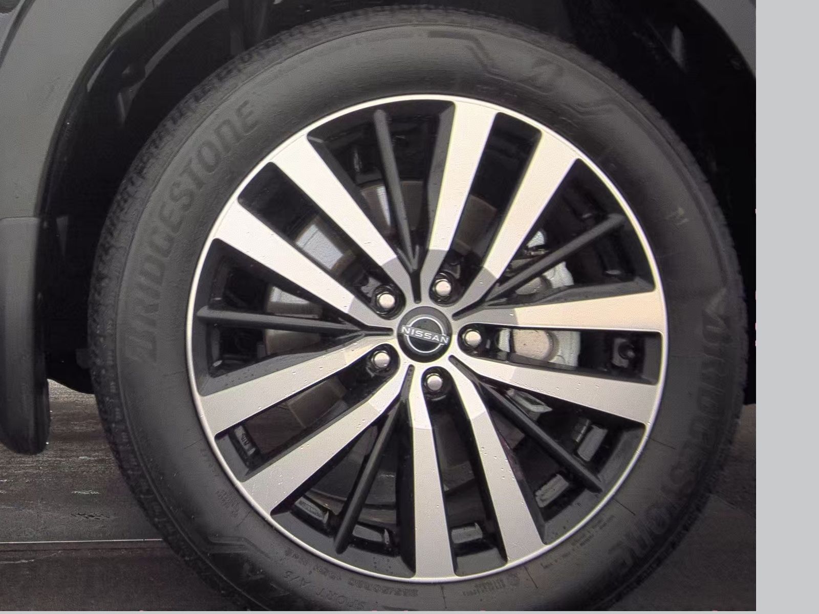 2025 Nissan Pathfinder Platinum FWD