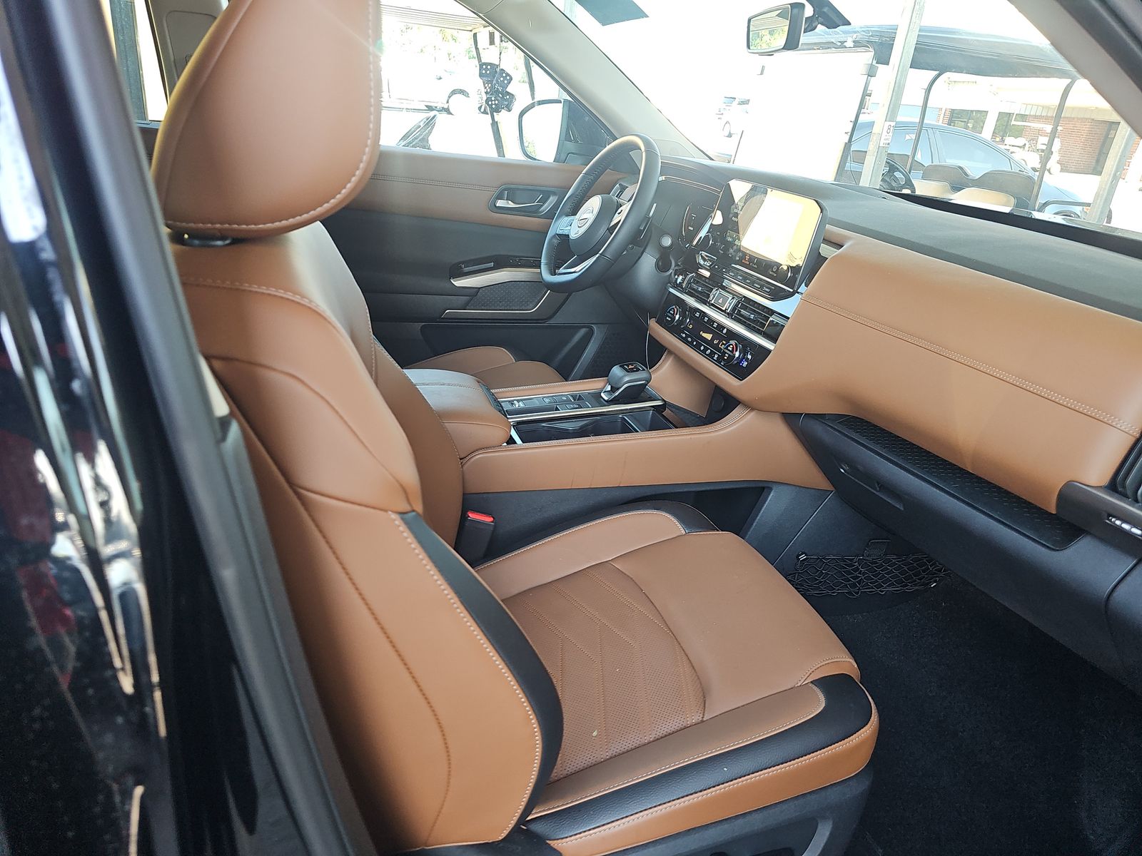 2025 Nissan Pathfinder Platinum FWD