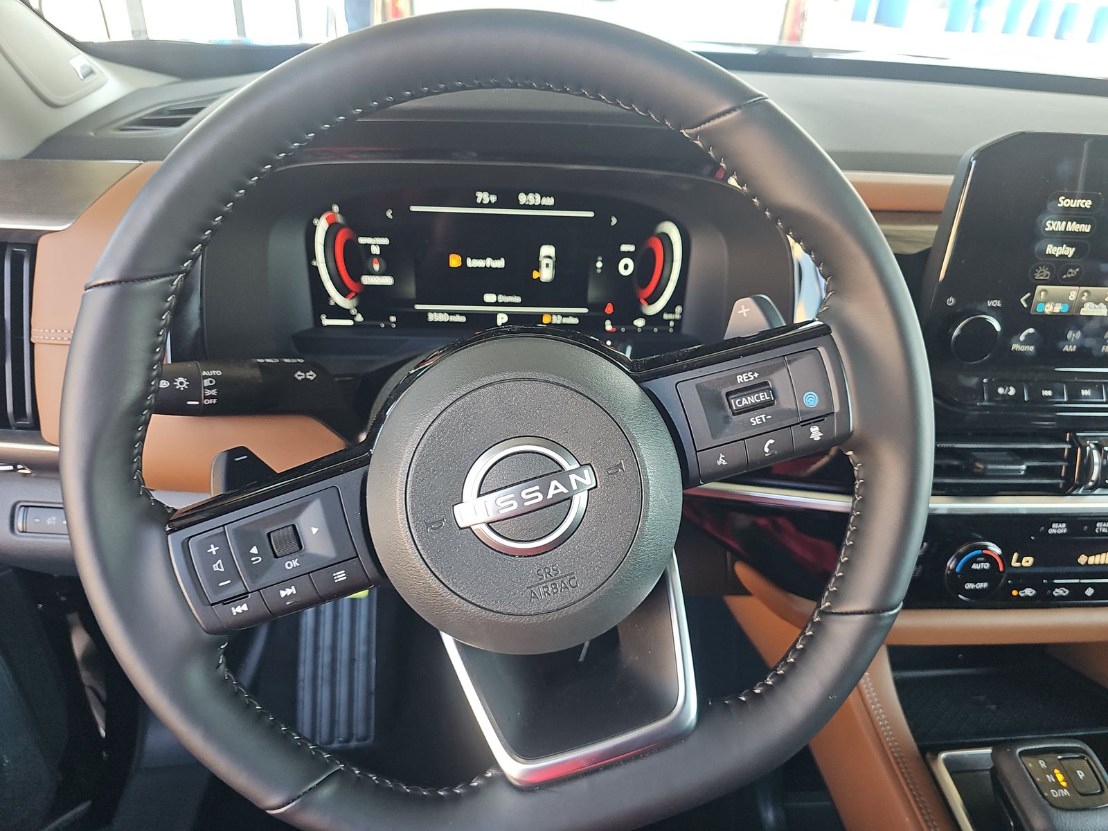 2025 Nissan Pathfinder Platinum FWD