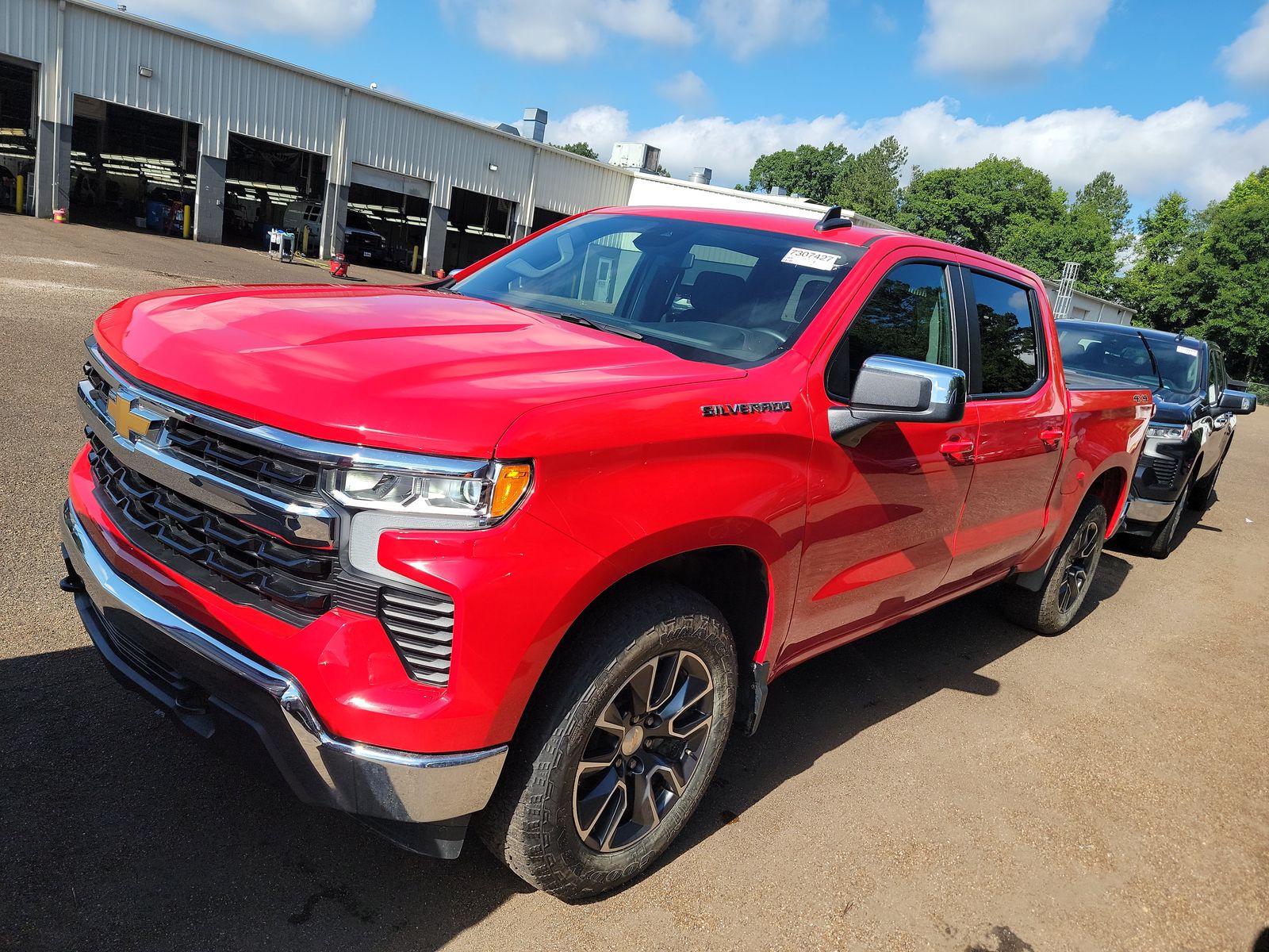 2024 Chevrolet Silverado 1500 LT AWD
