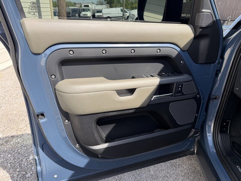 2021 Land Rover Defender 110 X-Dynamic HSE AWD