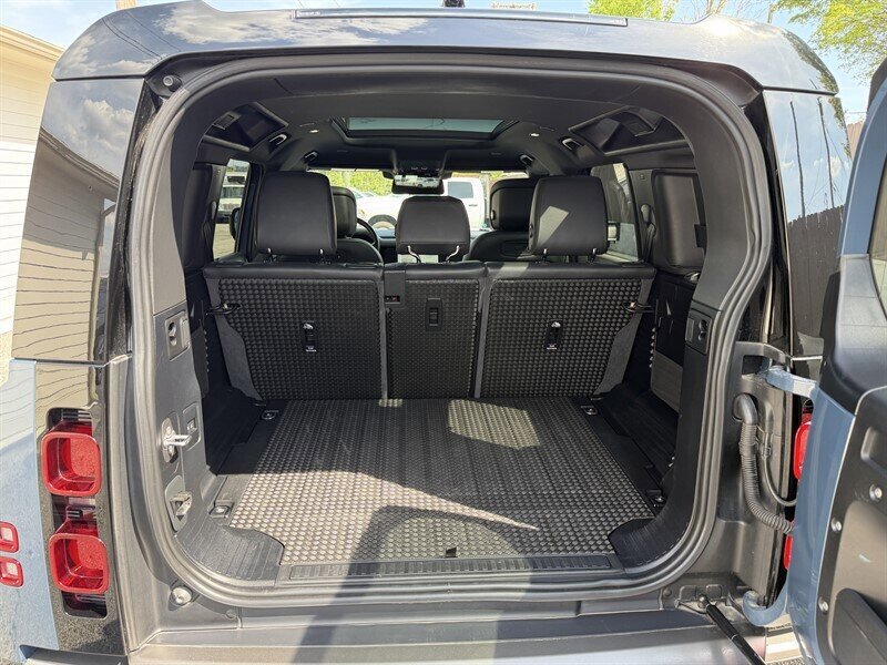 2021 Land Rover Defender 110 X-Dynamic HSE AWD