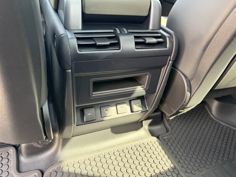 2021 Land Rover Defender 110 X-Dynamic HSE AWD