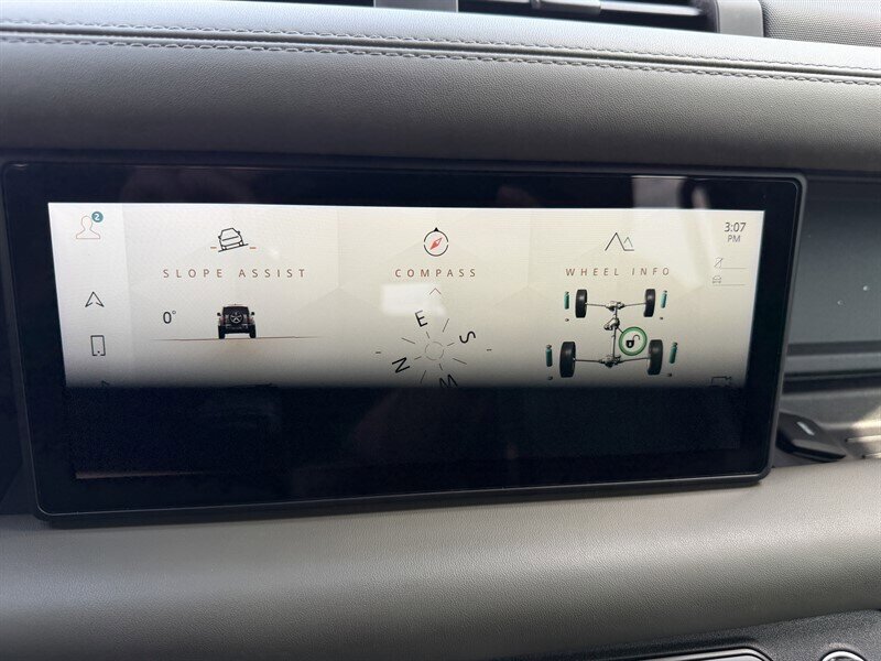 2021 Land Rover Defender 110 X-Dynamic HSE AWD