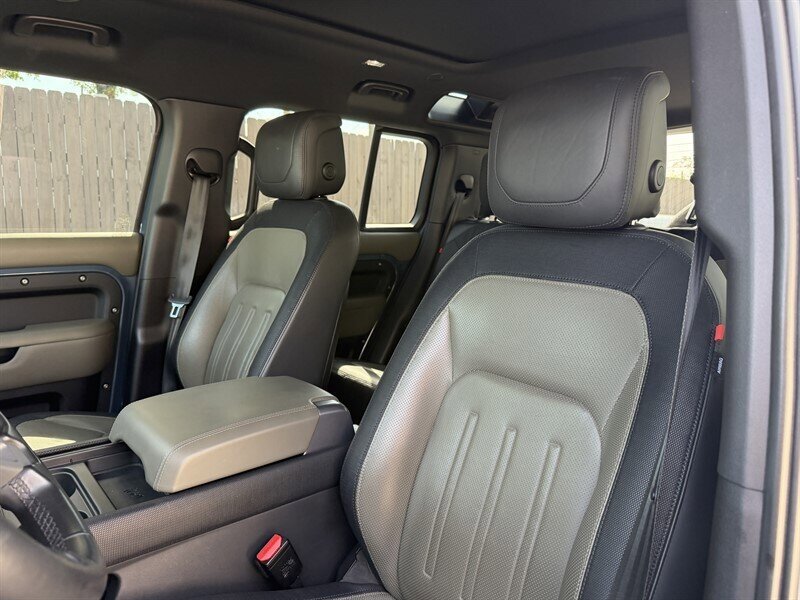 2021 Land Rover Defender 110 X-Dynamic HSE AWD