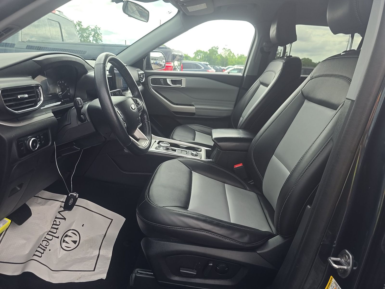 2023 Ford Explorer XLT AWD