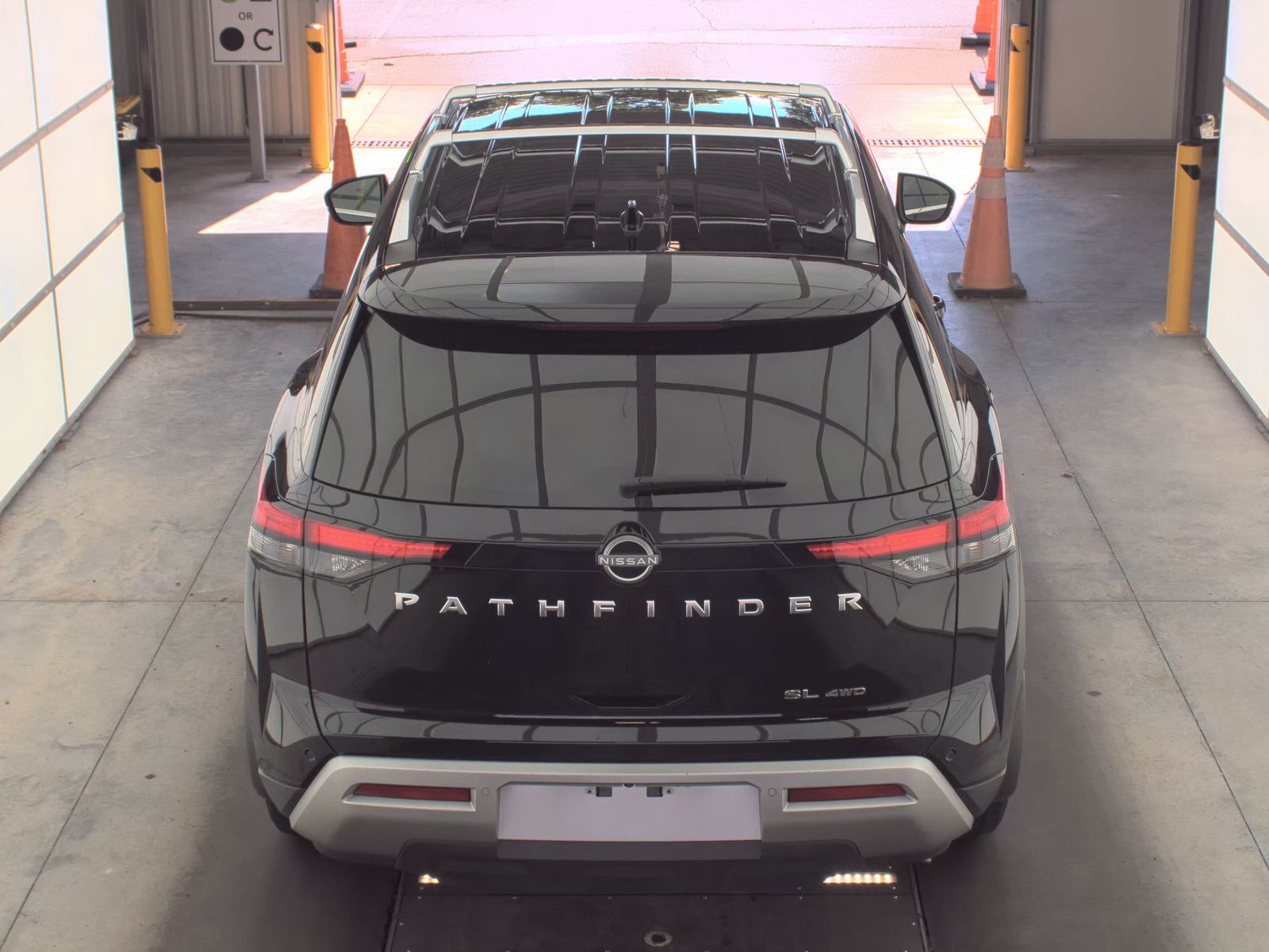 2025 Nissan Pathfinder SL AWD