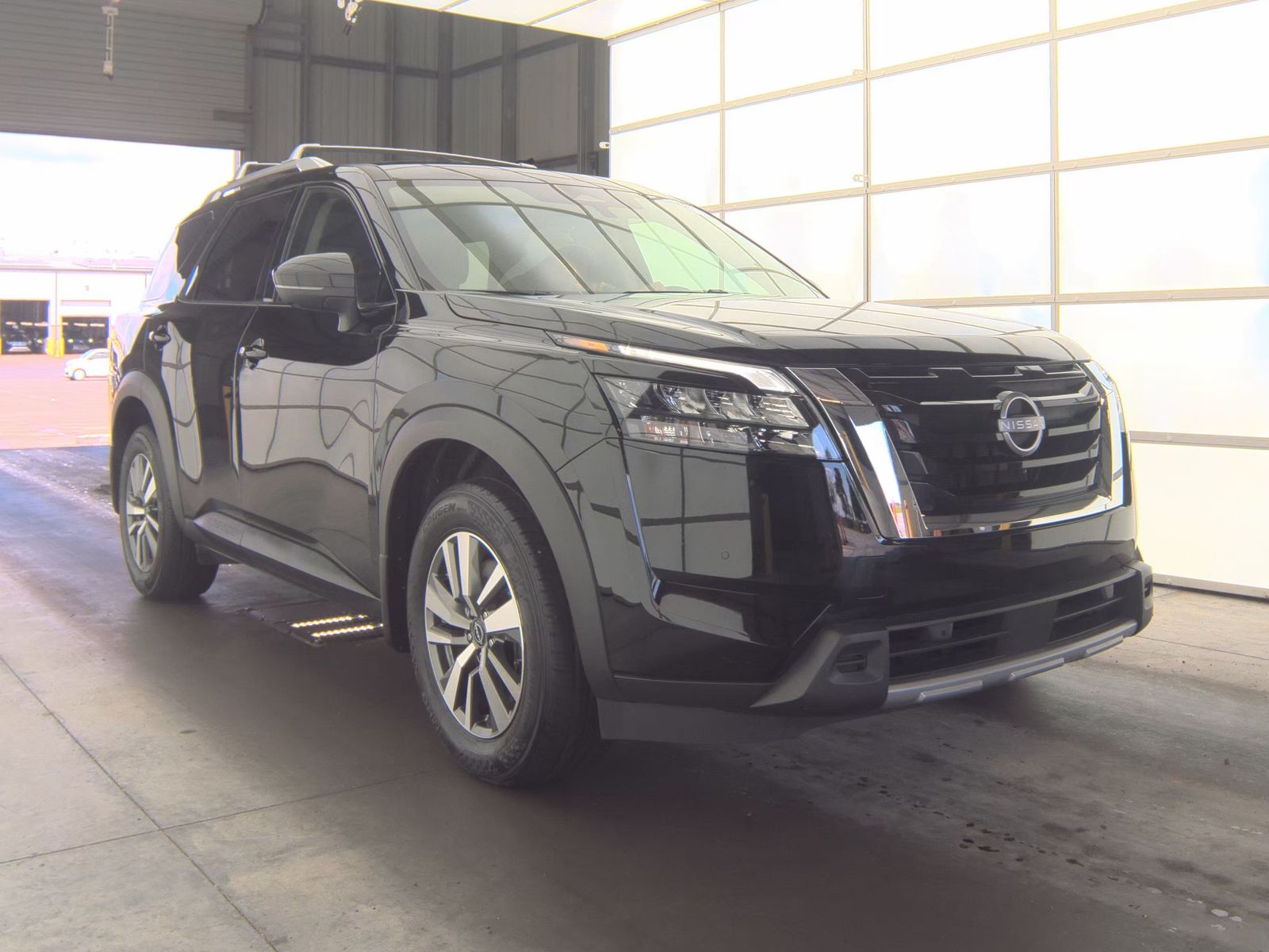 2025 Nissan Pathfinder SL AWD