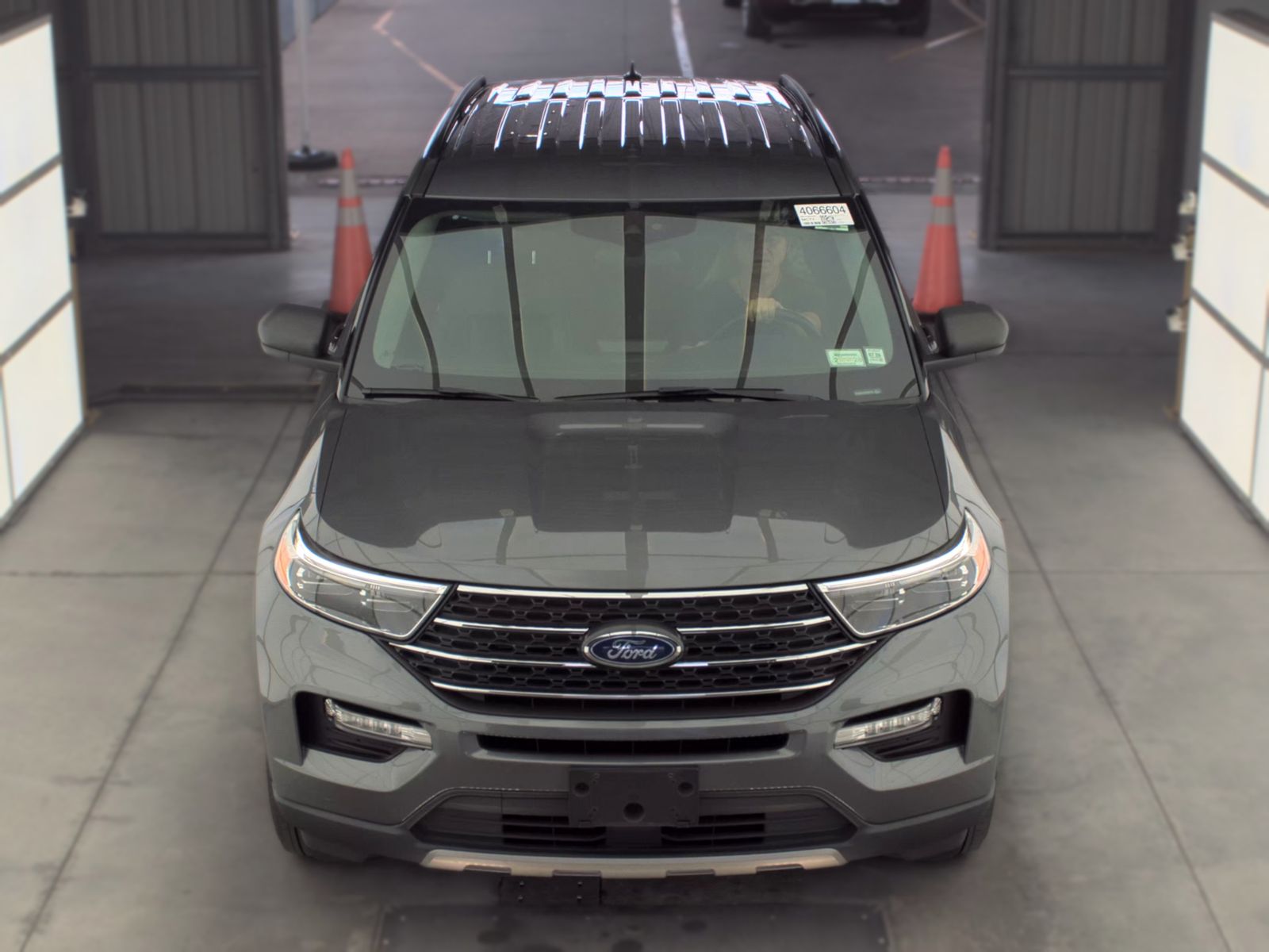 FORD EXPLORER - 3