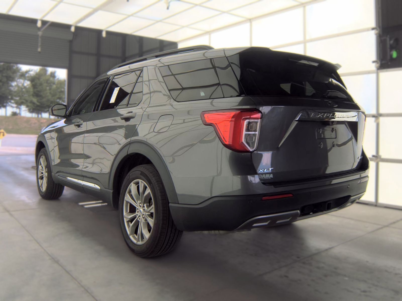 FORD EXPLORER - 9
