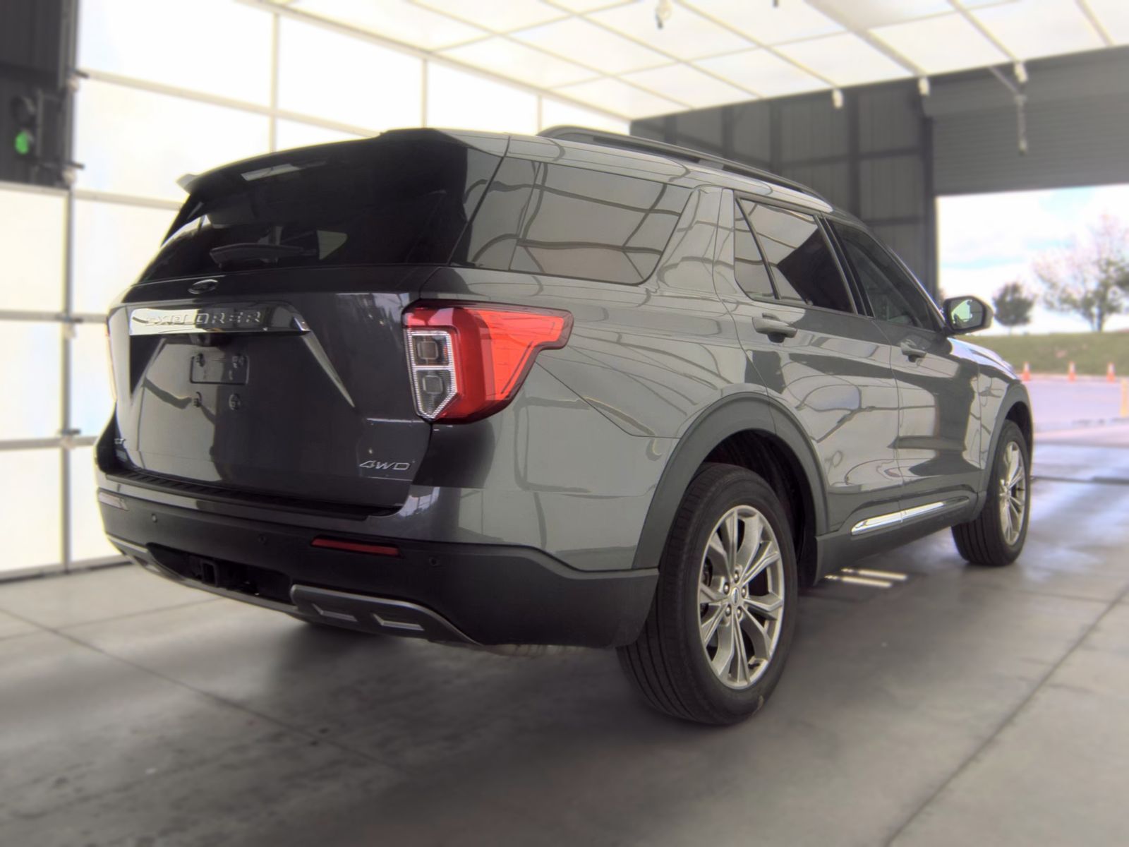 FORD EXPLORER - 6