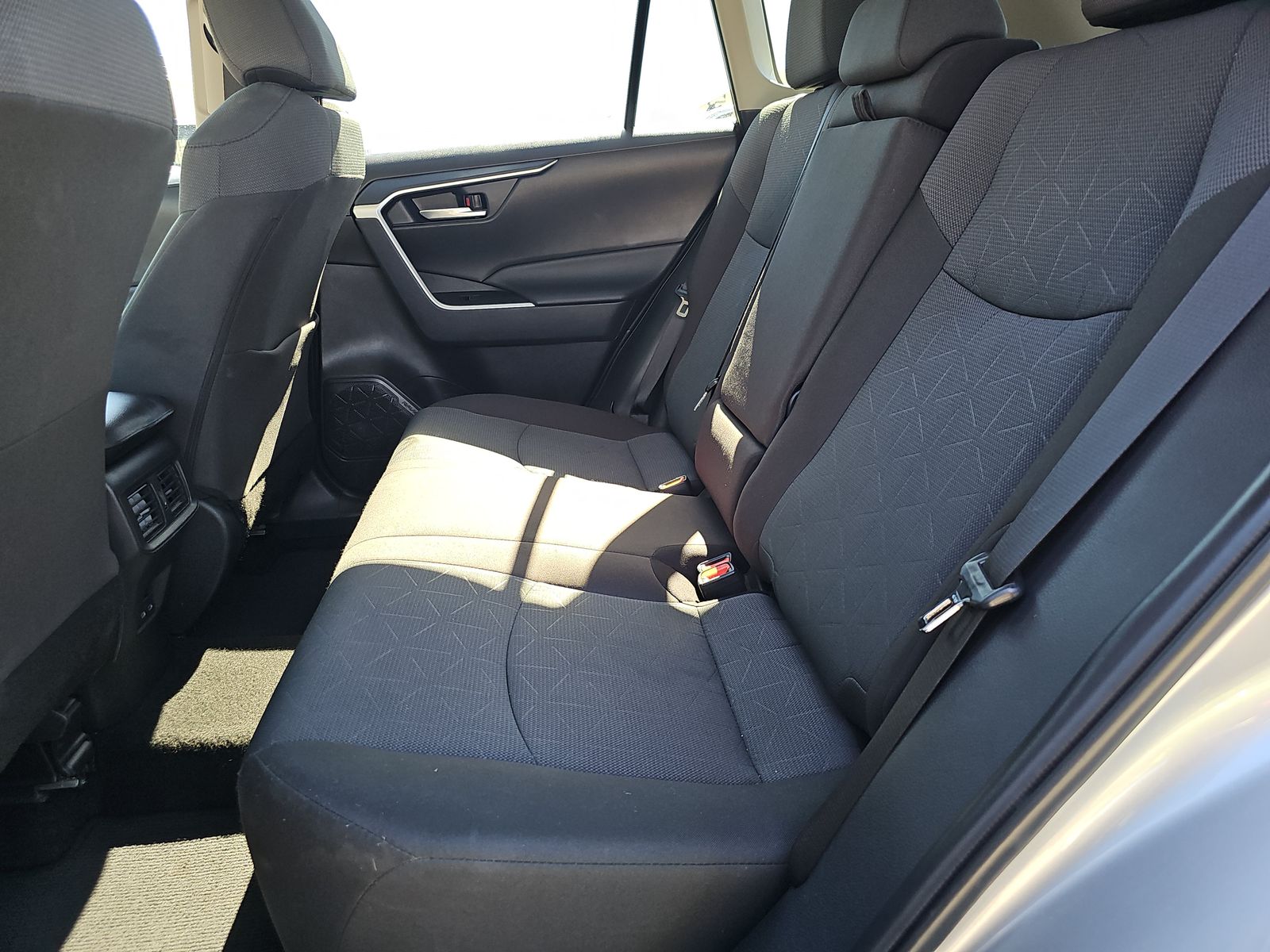 2025 Toyota RAV4 XLE FWD
