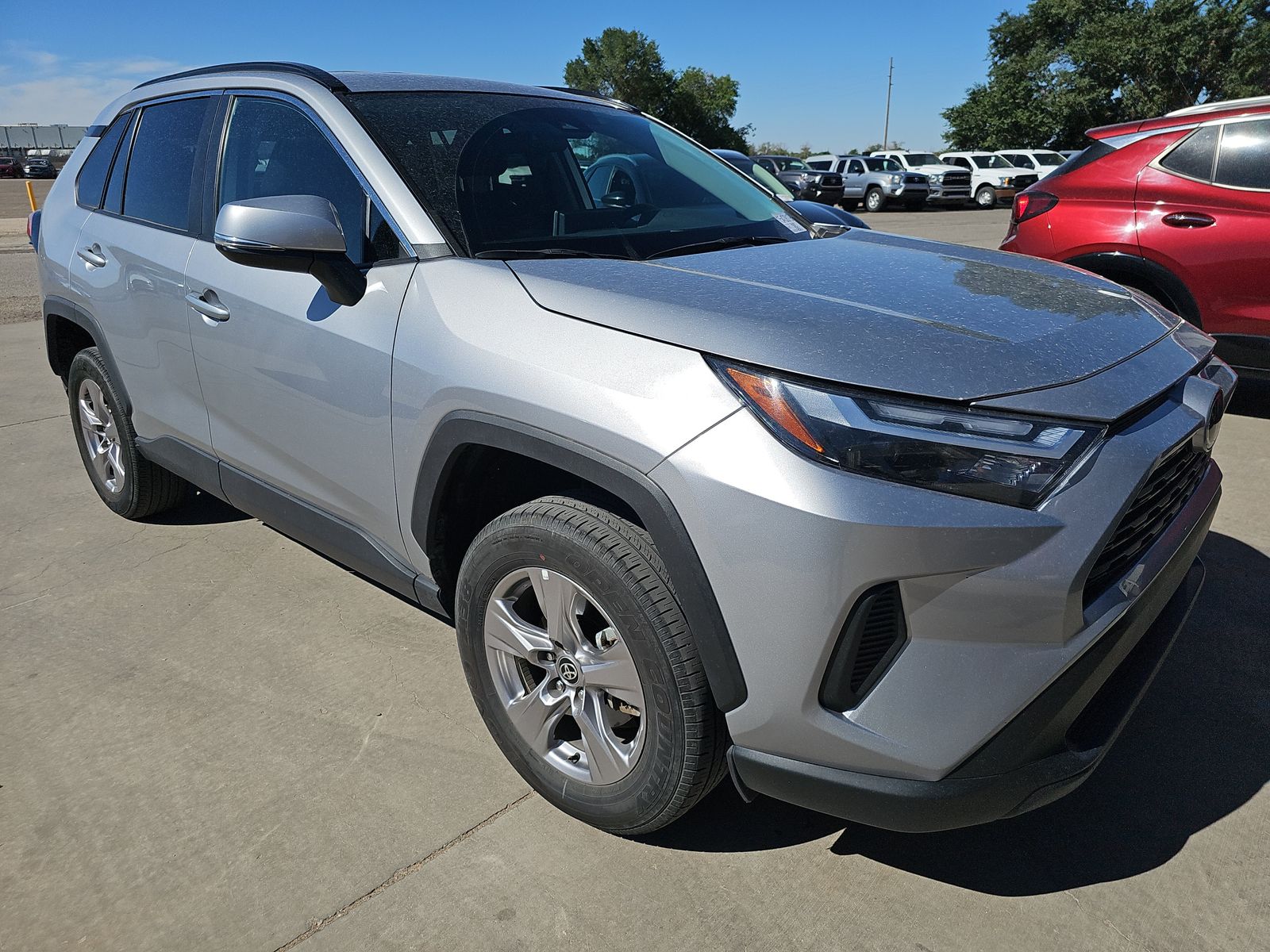 2025 Toyota RAV4 XLE FWD