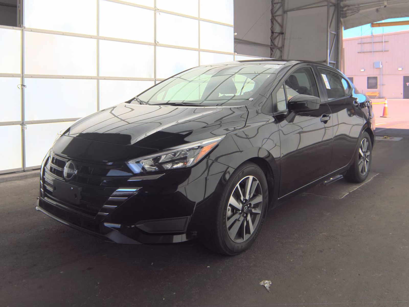 NISSAN VERSA - 1