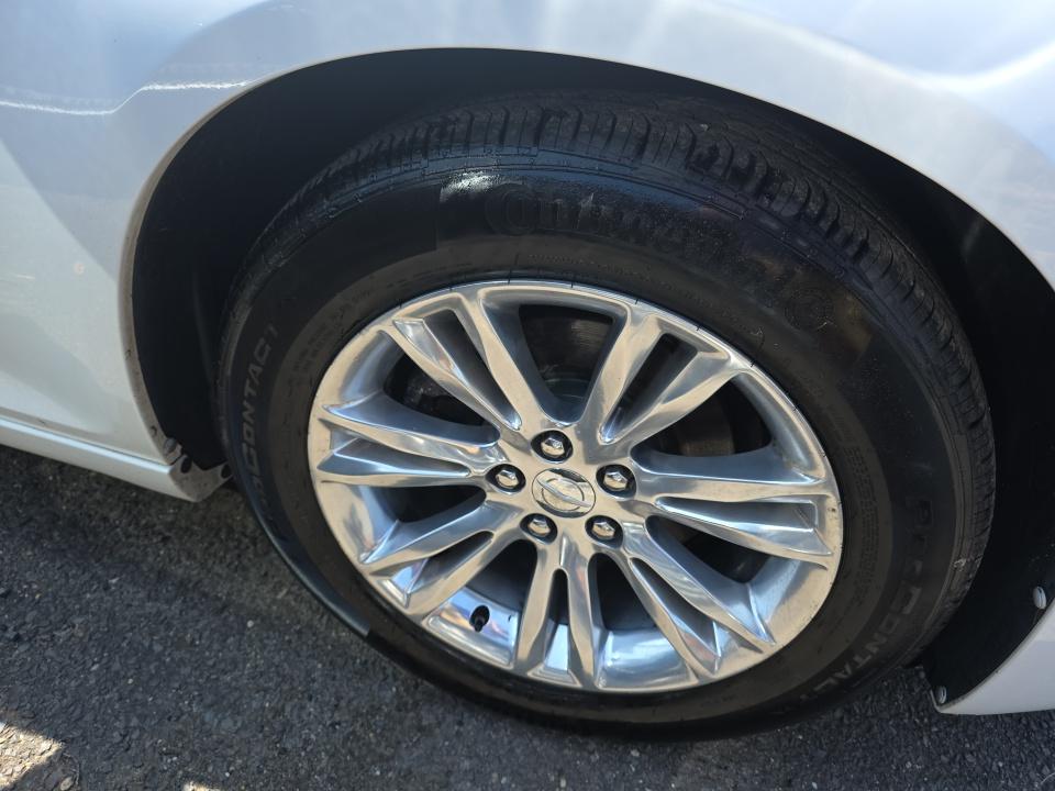 2019 Chrysler 300 Touring RWD