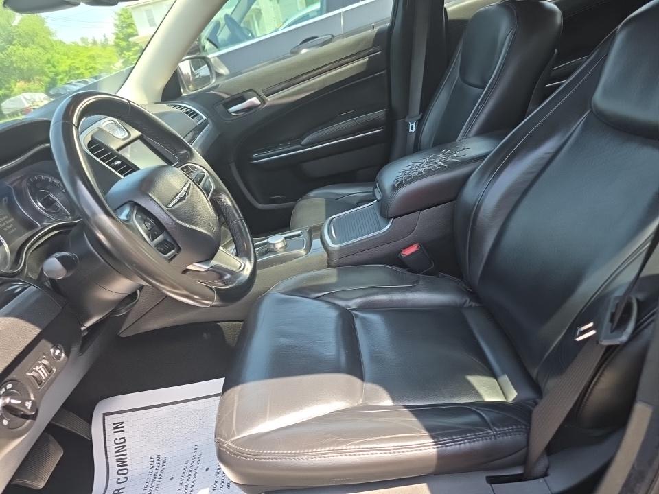 2019 Chrysler 300 Touring RWD