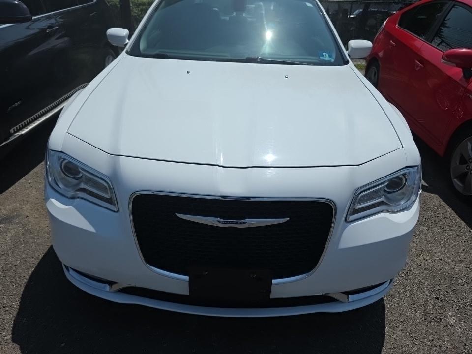 2019 Chrysler 300 Touring RWD