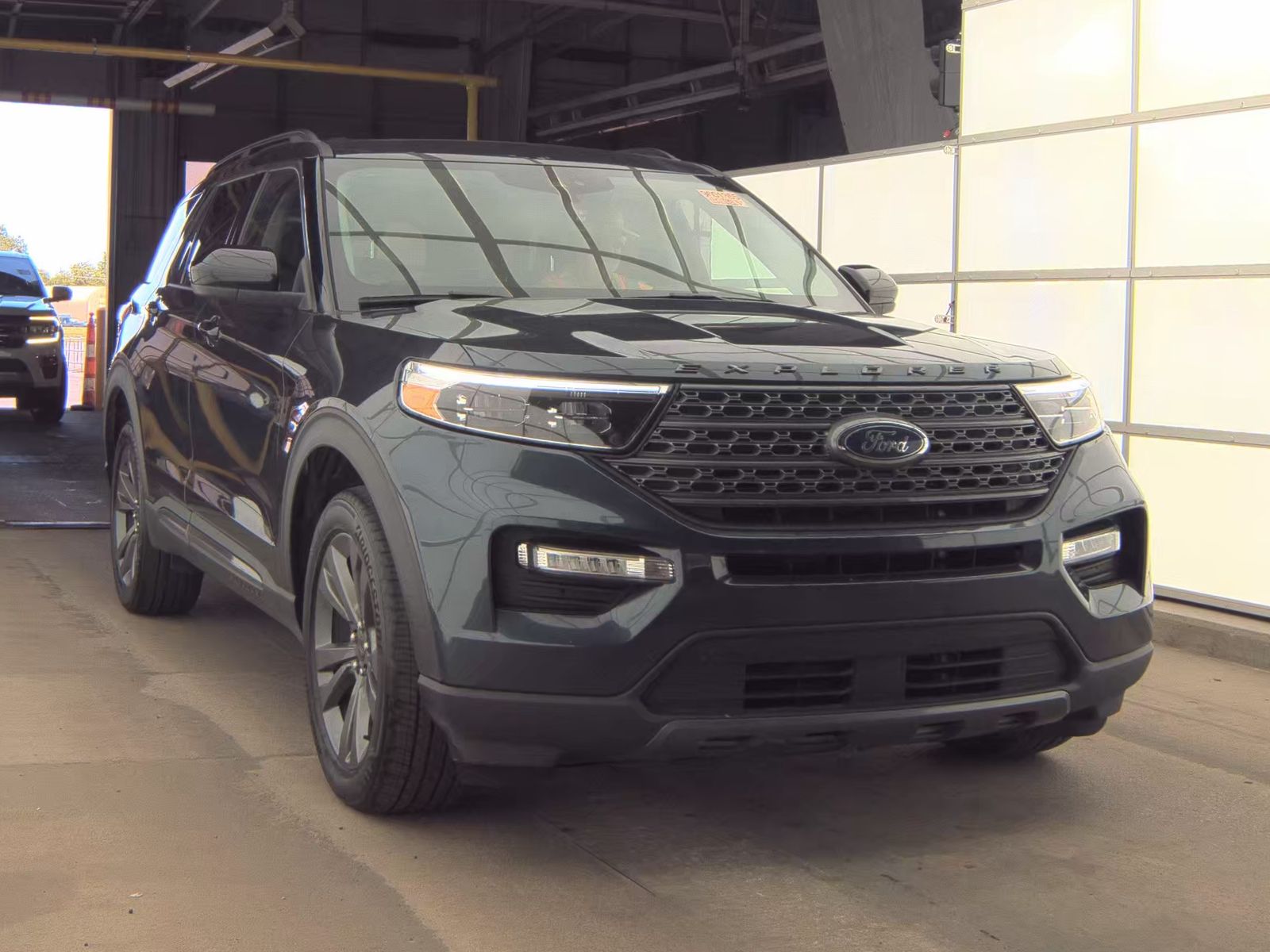 2023 Ford Explorer XLT AWD