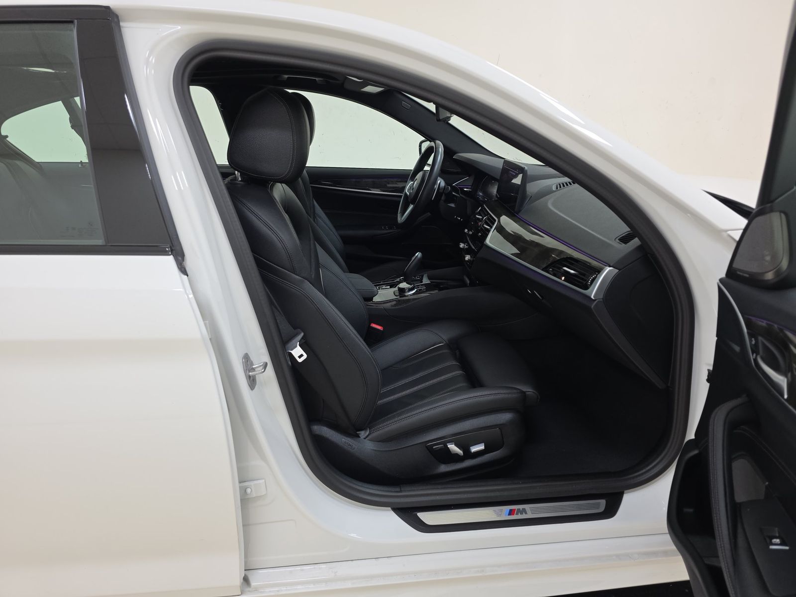 2023 BMW 5 Series 540i RWD