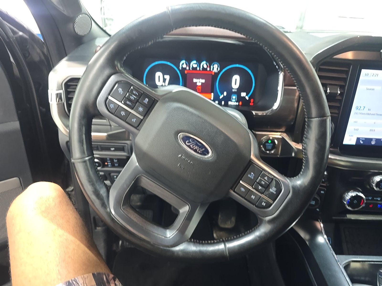 2023 Ford F-150 Lariat AWD