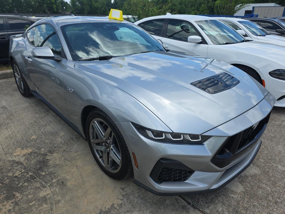 2024 Ford Mustang GT Premium RWD