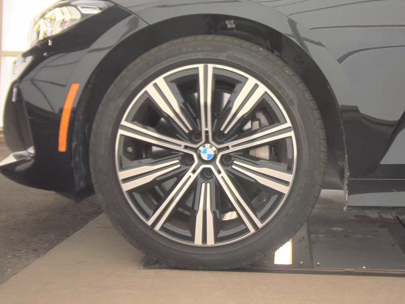 2025 BMW 3 Series 330i xDrive AWD