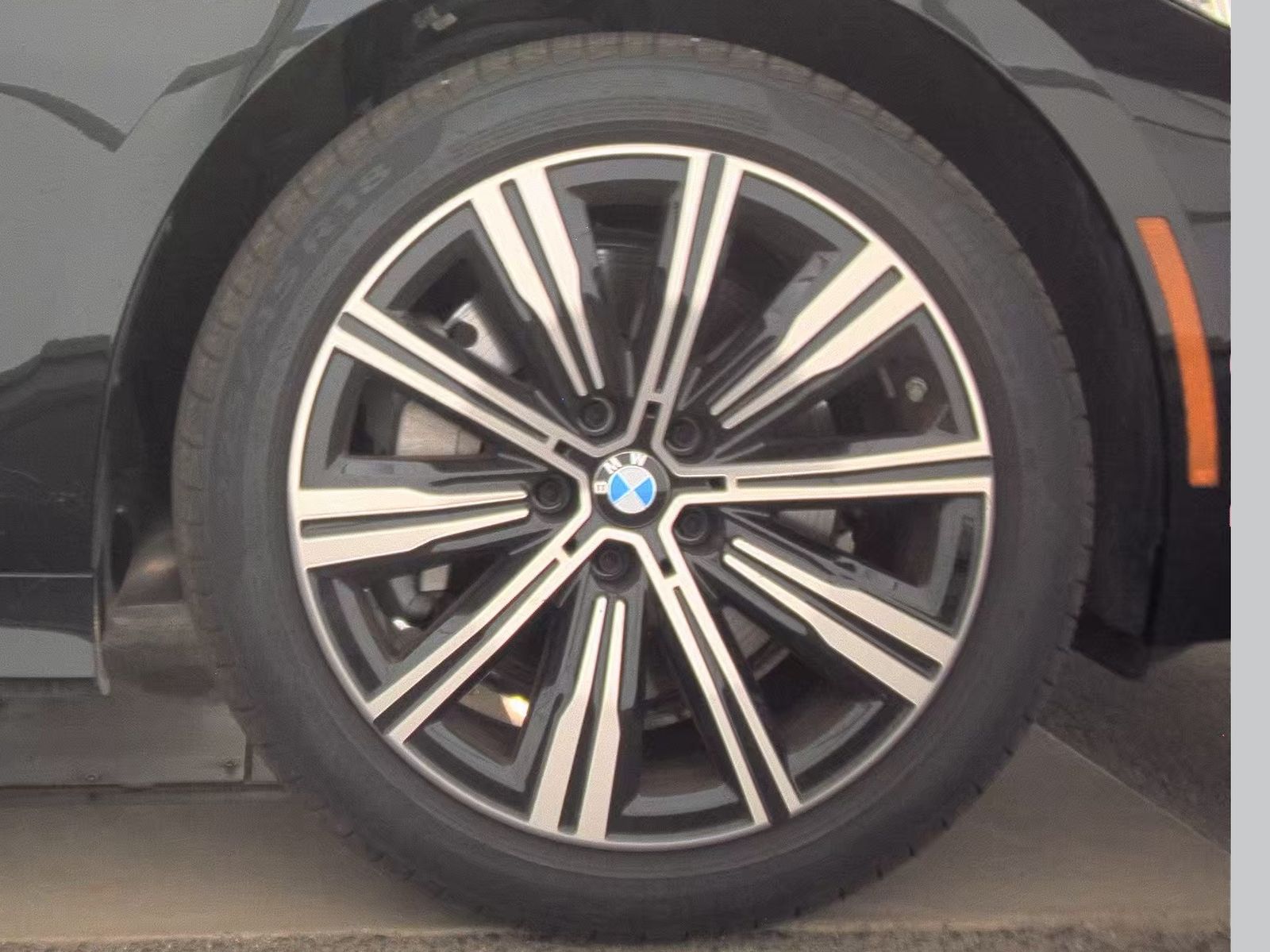 2025 BMW 3 Series 330i xDrive AWD