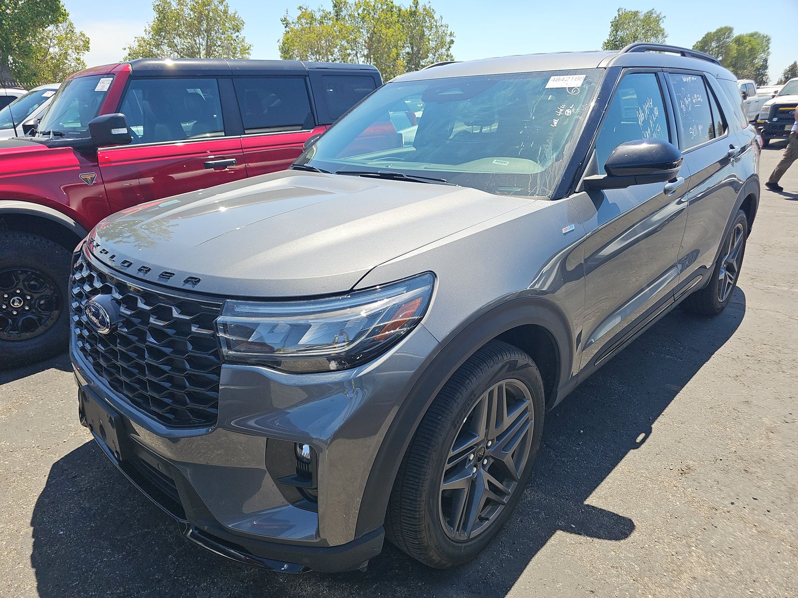2025 Ford Explorer ST-Line AWD