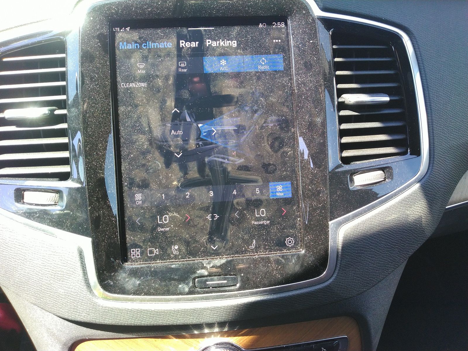 2024 Volvo XC90 Recharge T8 Plus AWD