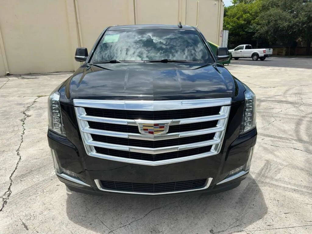 2019 Cadillac Escalade ESV Luxury RWD