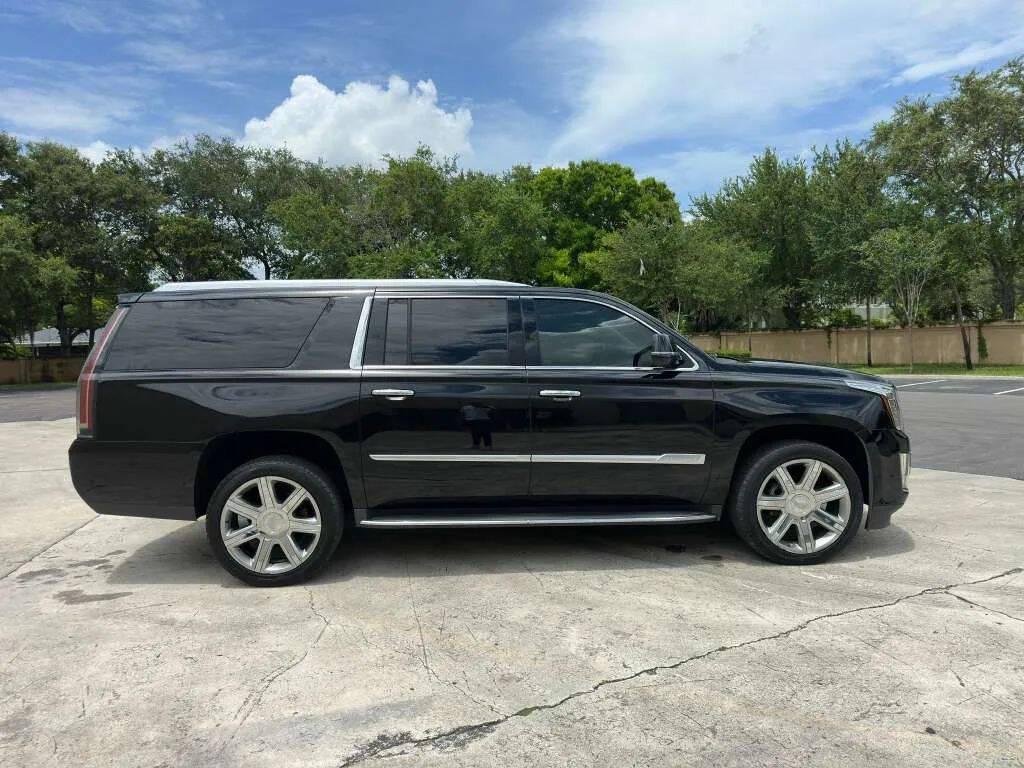 2019 Cadillac Escalade ESV Luxury RWD