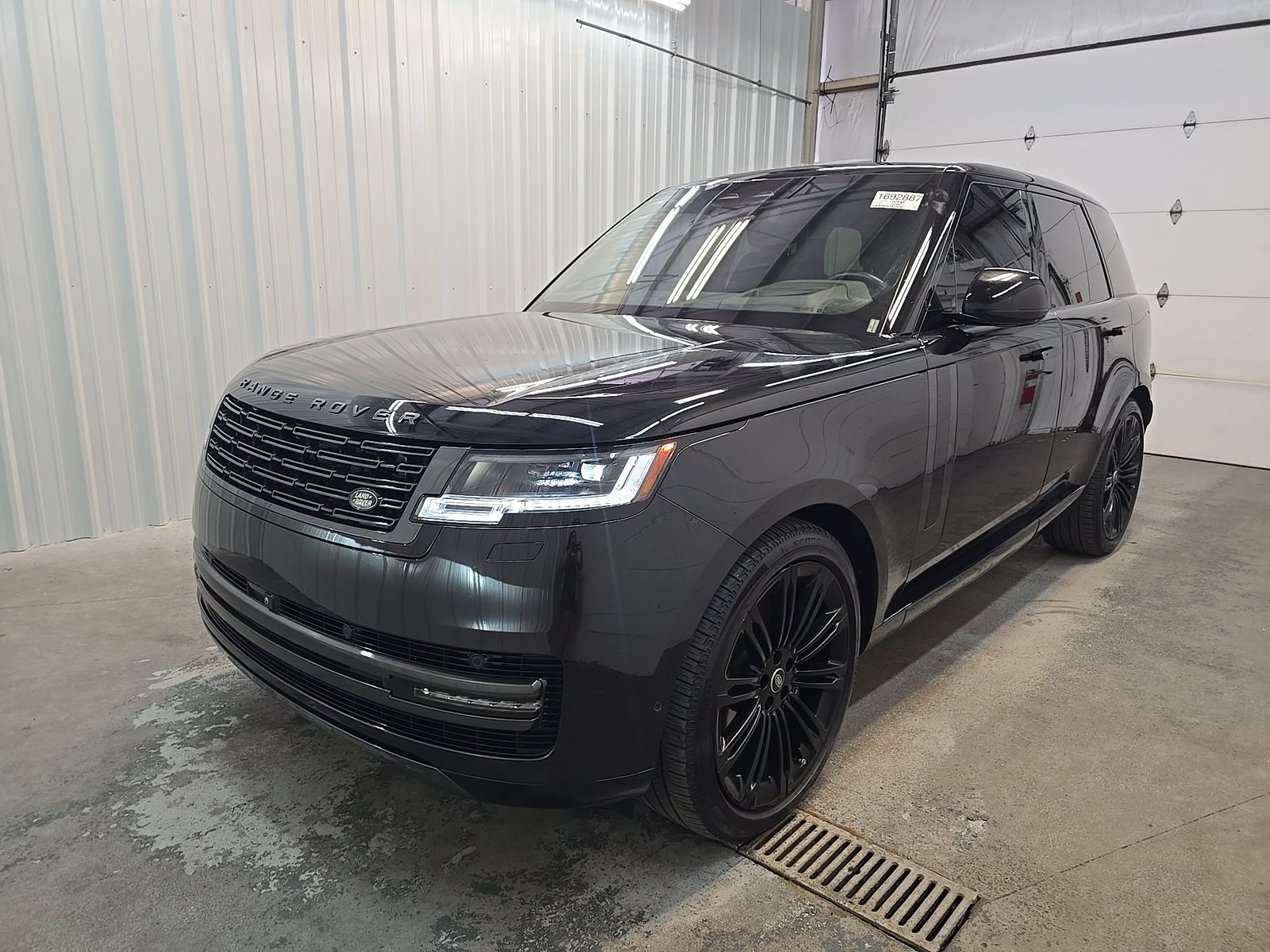 2025 Land Rover Range Rover SE AWD