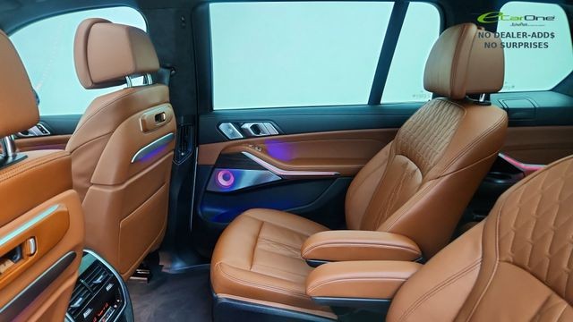 2025 BMW X7 M60i AWD