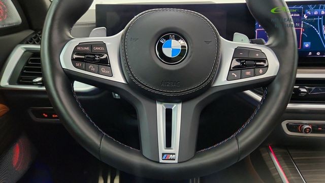 2025 BMW X7 M60i AWD