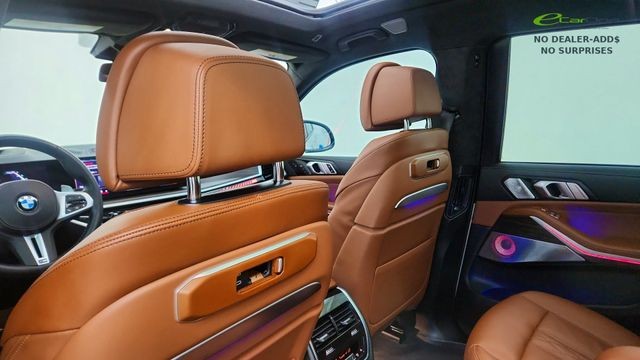 2025 BMW X7 M60i AWD