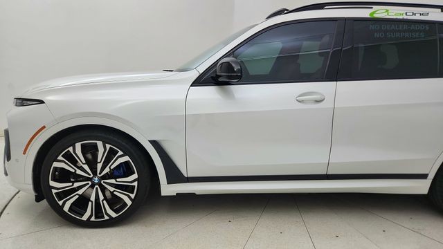 2025 BMW X7 M60i AWD