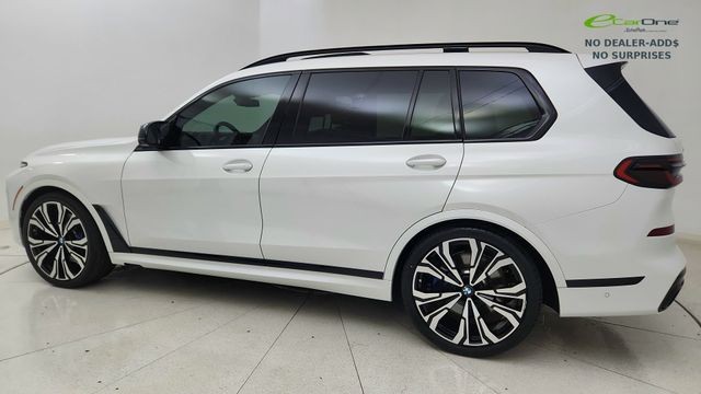 2025 BMW X7 M60i AWD