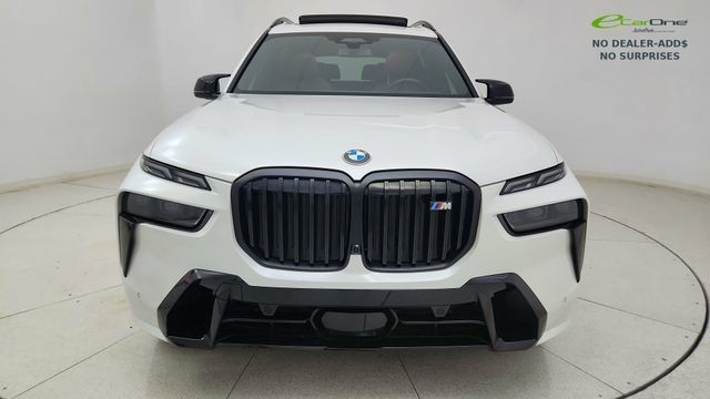 2025 BMW X7 M60i AWD