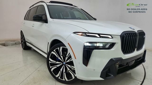 2025 BMW X7 M60i AWD