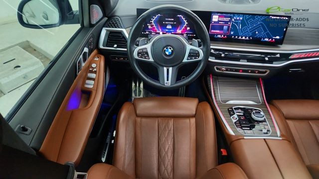 2025 BMW X7 M60i AWD