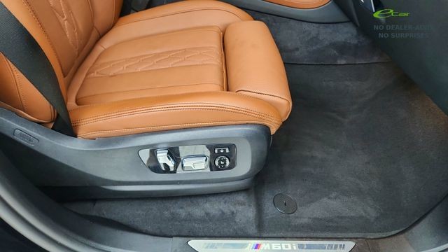 2026 BMW X7 M60i AWD