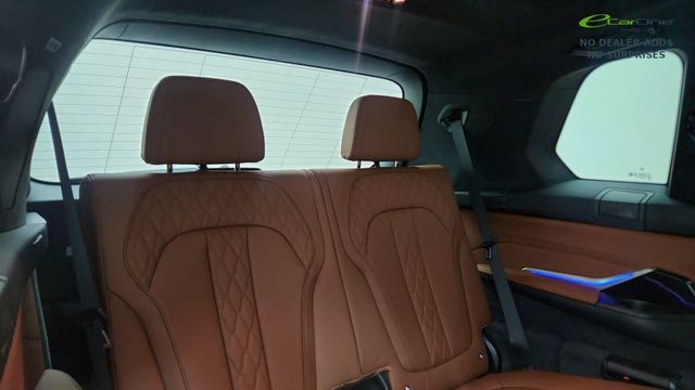 2026 BMW X7 M60i AWD