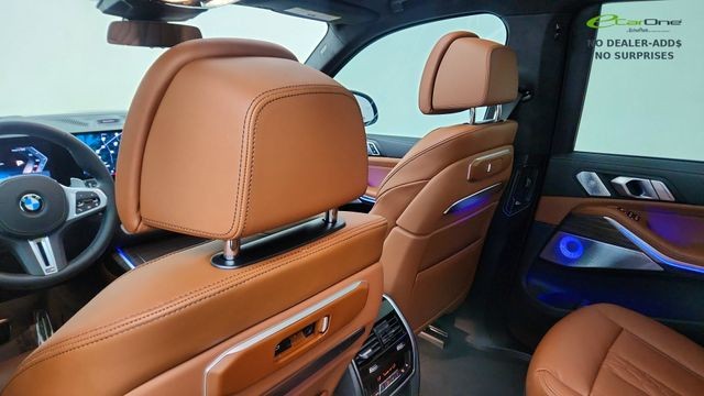 2026 BMW X7 M60i AWD