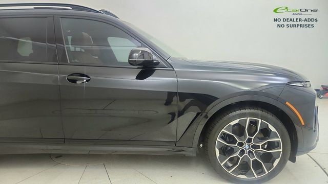2026 BMW X7 M60i AWD
