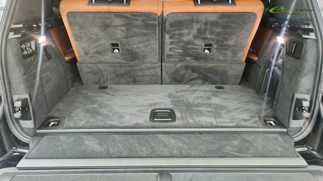 2026 BMW X7 M60i AWD